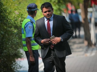 ކުއްލި ނުރައްކަލުގެ ހާލަތުގައި ގާނޫނު އަސާސީން ނުހިފެހެއްޓޭނެ މާއްދާތަކެއް ހިފަހައްޓާފައިވާ ކަމާ މެދު ސުވާލު އުފައްދައިފި