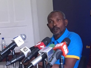 މާޒިޔާއާ ދެކޮޅަށް ނިކުންނާނީ ނެގެންހުރި ހަތިޔާރެއް ނަގައިގެން:ފެސްކޯ