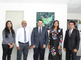 ސައުދީގެ ވަފްދުގެ ފަރާތުން އެޑިއުކޭޝަން މިނިސްޓަރާއި ބައްދަލުކުރެއްވައިފި