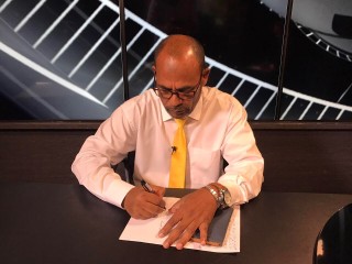 ޑިމޮކްރަސީއެއްގައި ވޯޓް ލަނީ ކިހިއްނެތޯ އިދިކޮޅު ފަރާތްތަކަށް ދަސްކޮށްދޭން ބޭނުން :އިބްރާހިމް މަނިކު