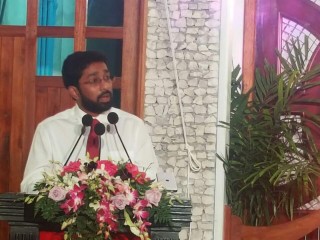 ވަޒީރުންނަށް އޮފީހުގެ ރަސްމީ މަސައްކަތްތައް ނިންމުމަށް ފަހު ގެއަށް ދެވެނީ މެޑަމްގެ މަސައްކަތްތައް ނިމުމުން: ހޯމް މިނިސްޓަރު 