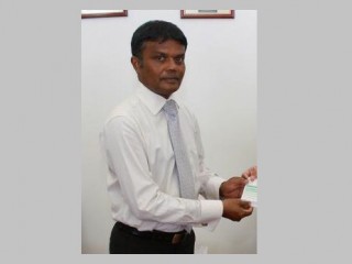 ޔޫއޭއީ އަށް ކަނޑައަޅާފައިވާ ސަފީރު ޑރ. ނިޔާޒަށް މަޖިލީހުން ރުހުންދީފި