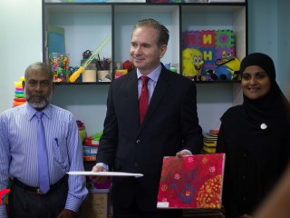 ކެއަރ ސޮސައިޓީއަށް ބީއެމްއެލް އިން 150،000ރ.  ހަދިޔާކޮށްފި