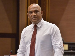 ދައުލަތުގެ ތިޖޫރީ ޖުމްހޫރީ މައިދާނުގައި މީހުންނަށް ފެންނަ ގޮތަށް ބެހެއްޓުމަށް ގޮވާލަން: އަރީފް