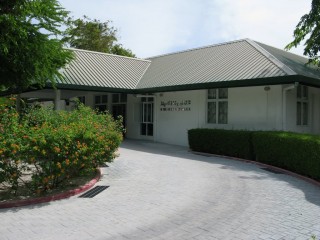 ކަރުގައި ރުފިޔާއެއް ތާށިވި ކުއްޖަކަށް ފަރުވާއެއް ނުދެވިފައި!