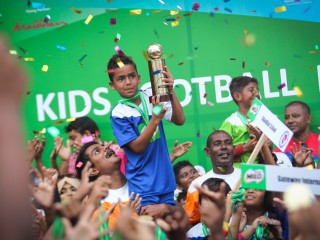 ފުޓްބޯލް ފިއެސްޓާ 2017: ގްރޭޑް 2 ގެ ޗެމްޕިއަންކަން ކަލާފާނަށް، ގްރޭޑް 3 ބިލަބޮންގަށް