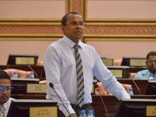 މަޖުބޫރު ކޮށްގެން ޕީޕީއެމަށް މެމްބަރުން އިތުރުކުރާ މައްސަލަ މަޖިލީހުން ބޭރުކޮށްލައިފި
