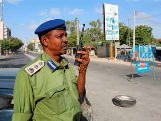 މޮގަދިޝޫގައި  ބޮމެއް ގޮއްވާލައި ވިއްސަށް ވުރެ ގިނަ މީހުން މަރާލައިފި