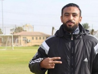 އީގަލްސް އަށް މިސްރުގެ ޑިފެންޑަރެއް ގުޅިއްޖެ