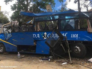 ފިލިޕީންސްގައި ހިނގި ބަސް އެކްސިޑެންޓެއްގައި 15 މަރު