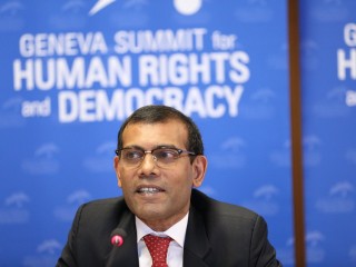 ގައުމަށް އަލުން އެނބުރިވަޑައިގަންނަވާނޭ ކަމަށް އަނެއްކާވެސް ރައީސް ނަޝީދު ވިދާޅުވެއްޖެ