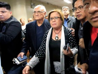 ޑްރަގް ހަނގުރާމަ އާއި ދެކޮޅު ސެނެޓަރު ވެސް ޑްރަގް މައްސަލައިގައި ހައްޔަރުކޮށްފި