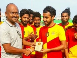 ވިކްޓްރީގެ ކެޕްޓަން ބޭންޑް މެސީއަށް