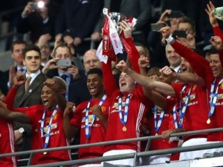 މޮރީނިއޯއާ އެކު ޔުނައިޓެޑުން ފުރަތަމަ ތަށި އުފުލާލައިފި