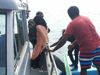 ހާލުގައި ޖެހުނު ޑިންގީއަކަށް އެމްއެންޑީއެފުން އެހީތެރިކަން ފޯރުކޮށްދީފި