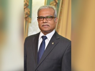 ޑރ. އާސިމްއެވެ. މަނިކުފާނުގެ ގަޓު އެބަހުރިތޯއެވެ؟