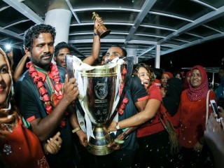 ޓީސީގެ ރަން ކާމިޔާބާ އެކު ގައުމު އުފަލުން ފޮޅިފައި