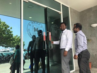 ރާއްޖެޓީވީއަށް އިންޒާރުދިން މައްސަލާގައި މީހަކު ހައްޔަރެއް ނުކުރޭ!