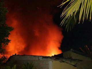 Midnight fire razes kitchen in Addu City 