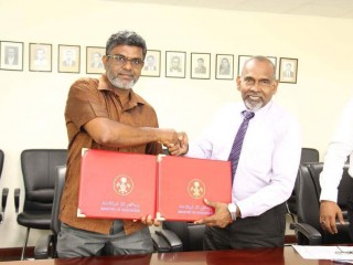 މަކުނުދޫ ސްކޫލްގައި 10 ކްލާސްރޫމްގެ ދެބުރި އިމާރާތެއް އަޅަނީ