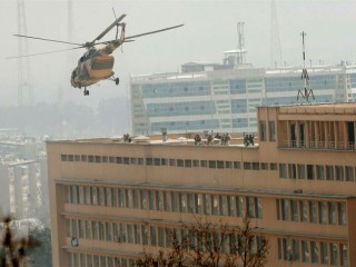 ކާބުލްގައި ހުންނަ އެންމެ ބޮޑު އަސްކަރީ ހޮސްޕިޓަލަށް ދިން ހަމަލާއެއްގައި 30 އަށްވުރެ ގިނަ މަރު