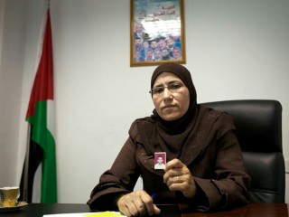 ފަލަސްތީނުގެ ގާނޫނު ހަދާ މަޖިލީހުގެ އަންހެން މެމްބަރަކު އިޒްރޭލުން ހައްޔަރުކޮށްފި