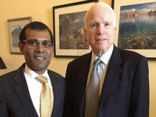 ރައީސް ނަޝީދު ޖޯން މެކެއިންއާ ބައްދަލުކުރައްވައިފި