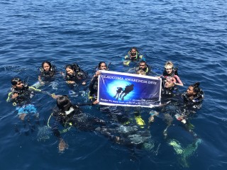 Maldivians conduct the world's first awareness dive for glaucoma 