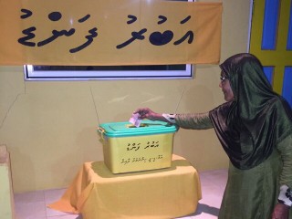  ރާއްޖެޓީވީ އަބުރު ފަންޑަށް ފައިސާ ހޯދަން ހިންނަވަރު ރައްޔިތުން މަހަށް ދަނީ 