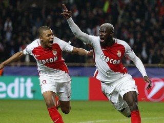 ޗެމްޕިއަންސް ލީގު: މެންސިޓީ ކަޓުވާލައި މޮނާކޯ ކުއާޓާއަށް