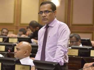 އެލްޖީއޭ ބޯޑުގެ ސީދާ ބާރު ރައީސް ޔާމީނަށް ލިބޭގޮތަށް އިއްޔެ ހުށަހެޅި އިސްލާހު މަޖިލީހުން ފާސްކޮށްފި 