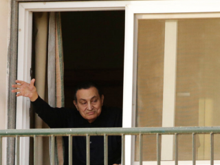 ހުސްނީ މުބާރަކް މިނިވަން ކޮށްފި