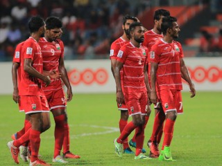 އަކޫ އާއި އައްމަޑޭ ހިމަނާ ކޮލިފައިން މެޗު އަދި ޓްރެއިނިން ކޭމްޕަށް ގައުމީ ސްކޮޑް އެކުލަވާލައިފި