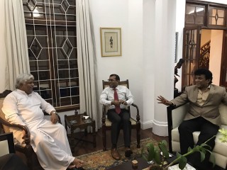 Nasheed calls on two ministers in Sri Lanka 