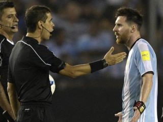 ފާޑުކިއުންތަކަށް ސަމާލުކަމެށް ނުދެން: މެސީ 