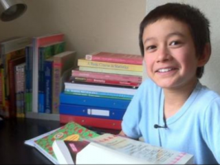 އުމުރުން 14 އަހަރުގައި އިނގިރޭސިވިލާތުގެ ޔުނިވަރސިޓީއެއްގެ ލެކްޗަރަރ އަކަށް!