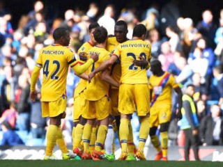 ކްރިސްޓަލް ޕެލަސްއިން ފަހަތުންއަރާ ޗެލްސީ ބަލިކޮށްފި