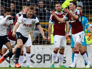 ޓޮޓެންހަމުން ޗެލްސީއާ ދެމެދު އޮތް ފަރަގު ހަތް ޕޮއިންޓަށް ކުޑަކޮށްފި