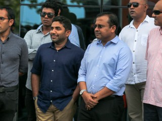 އަބްދުﷲ ރިޔާޒުގެ މައްޗަށް ފުލުހުންގެ ދައުރު އަދާކުރުމަށް ދަތިކުރާ ކަމަށް ތުހުމަތުކޮށްފި