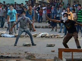 ކަޝްމީރުގެ އިންޑިއާ އާ ވީ ފަޅިން ދިން ހަމަލާތަކެއްގައި ޕާކިސްތާނުގެ ތިން ސިފައިން މަރުވެފައިވާ ކަމަށް އެގައުމުން ބުނެފި 