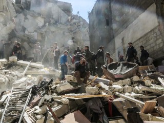 އައިއެސް އިން ސީރިޔާގެ ކޭމްޕަކަށް ދިން ހަމަލާއެއްގައި 30 މީހުން މަރާލައިފި