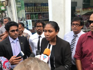 ޤާސިމްގެ ދެ ވަކީލަކަށް މިއަދު ކޯޓަށް ނުވަދެވޭނެ ކަމަށް އަންގައިފި