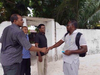  ވޭމަންޑޫގައި އެމްޑީޕީން ދޮރުން ދޮރަށް ހިނގައިފި