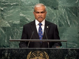 އީޔޫގެ އެހީތެރިކަމަށް ފޮރިން މިނިސްޓަރ ތައުރީފް ކުރައްވައިފި