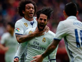 އިސްކޯގެ ހިތްގައިމު ލަނޑާއެކު ރެއާލަށް ހިތްހަމަޖެހުމެއް