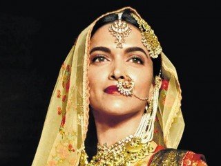 ދީޕިކާ ފިލްމު ކުޅެދެނީ މިހާރު 12 ކުރޯޑް ރުޕީސްއަށް