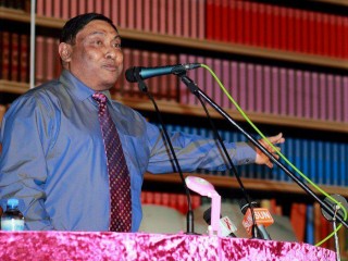 އިލްޔާސް އިބްރާހީމަށް ދީފައި އޮތް ފަޅު ރަށެއް ސަރުކާރަށް ނަގައިފި