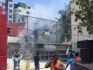 އެމްޕީއެލް ޕޯޓް ކޮމްޕްލެކްސް ގޯތި ތެރޭގައި އަލިފާނުގެ ހާދިސާއެއް ހިނގައިފި