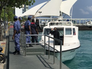 ފިސްތޯލަ ގެންގުޅުއްވި ކަމަށް ބުނެ އަދީބުގެ މައްޗަށް އިއްވި ހުކުމަށް ހައިކޯޓުން ތާއީދުކޮށްފި