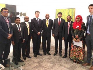 އިދިކޮޅު ފަރާތްތަކުން ބޭރުގެ ޑިޕްލޮމެޓުންނާ ބައްދަލުކޮށްފި